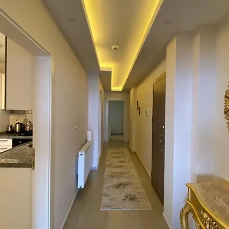 My White Residance Apartment *