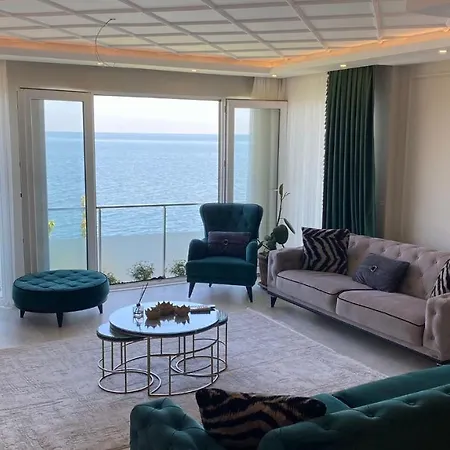 My White Residance Apartment *